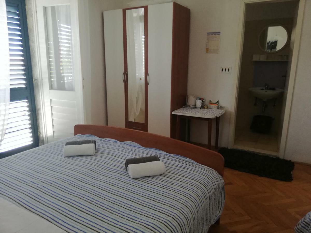 Apartments And Rooms Batos Zavala Dış mekan fotoğraf